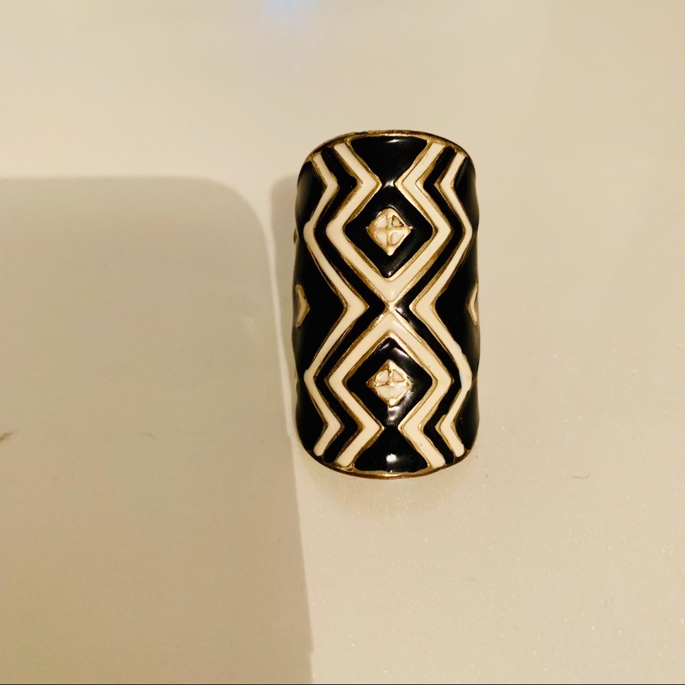Tribal ring